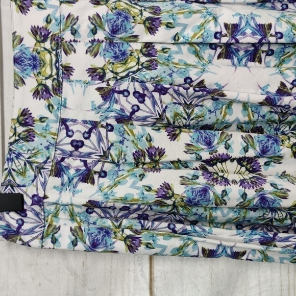 Talbots Floral Pleated Skirt Size 10P - Picture 8 of 10